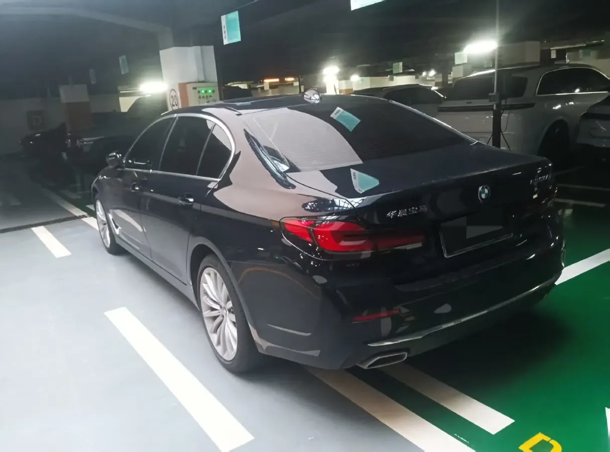 2022 BMW 5 Series 2.0T 252HP L4 8AT,autocango,china used car exporter,china ev exporter,chinese used car exporter,chinese used ev exporter