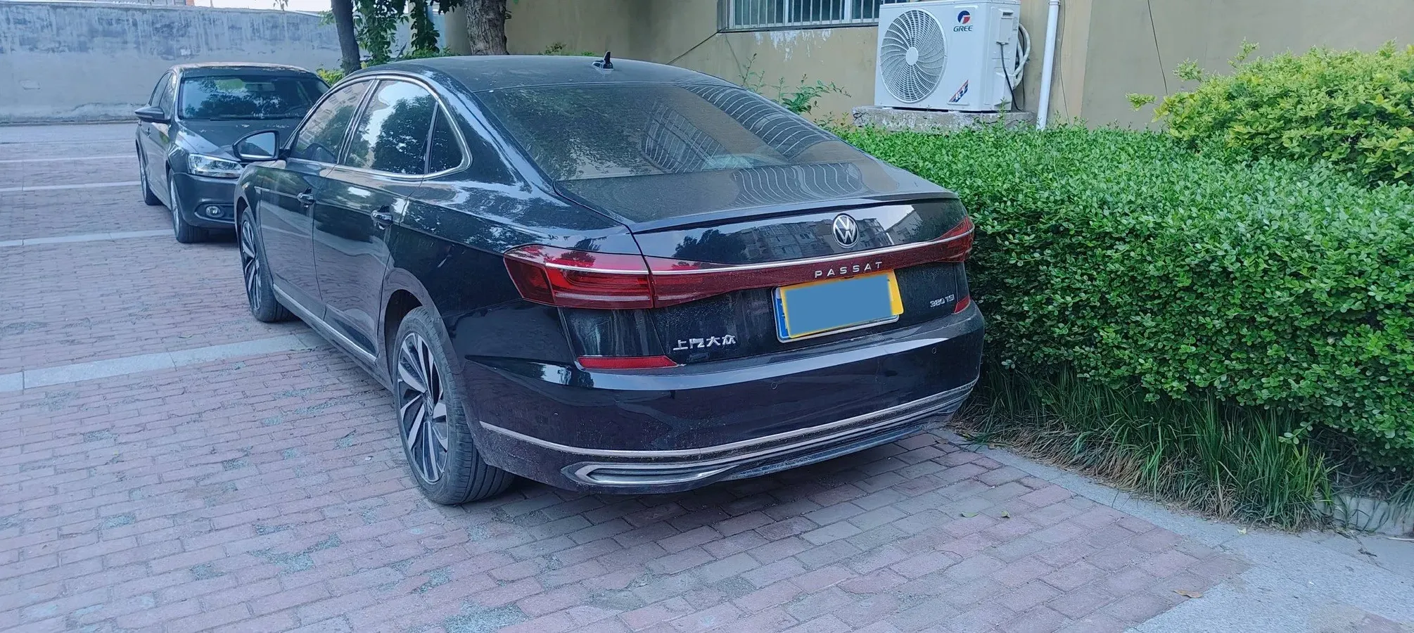 2024 Volkswagen Passat 2.0T 220HP L4 7DCT,autocango,china used car exporter,china ev exporter,chinese used car exporter,chinese used ev exporter