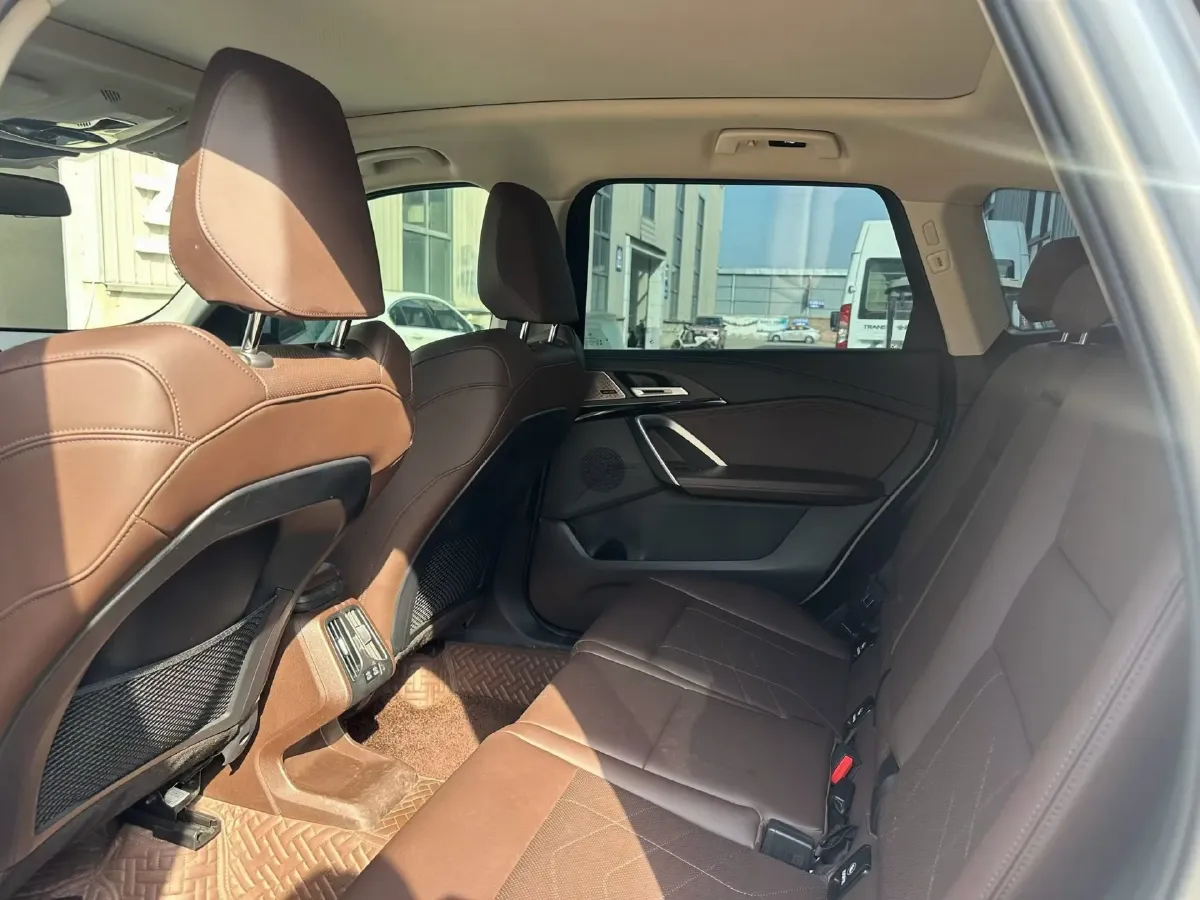 2024 BMW X1 2.0T 204HP L4 7DCT,autocango,china used car exporter,china ev exporter,chinese used car exporter,chinese used ev exporter