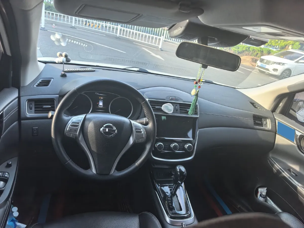 2021 Nissan Tiida 1.6L 122HP L4 CVT,autocango,china used car exporter,china ev exporter,chinese used car exporter,chinese used ev exporter