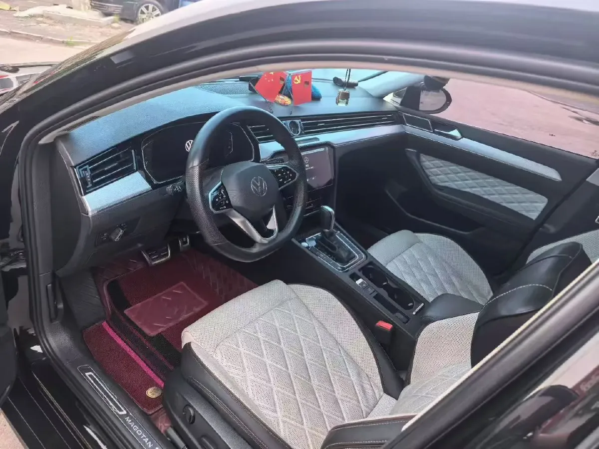 2023 Volkswagen Magotan 2.0T 186HP L4 7DCT,autocango,china used car exporter,china ev exporter,chinese used car exporter,chinese used ev exporter