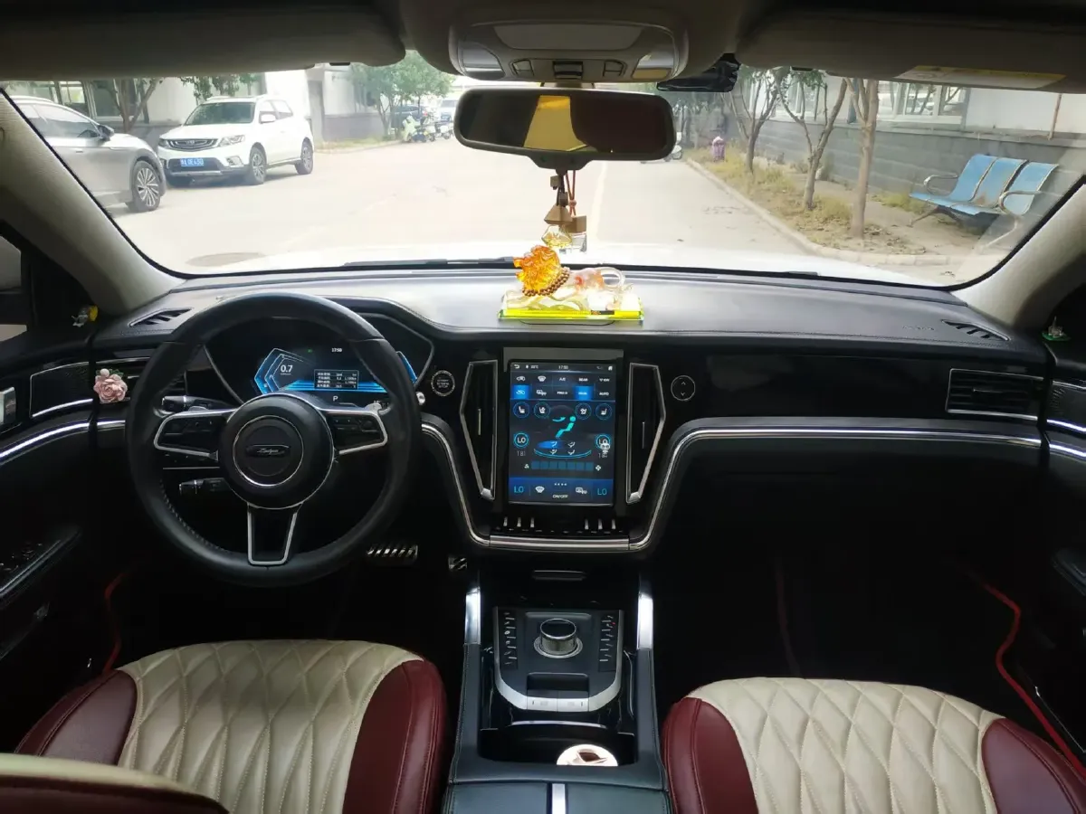 2017 Zotye T700 1.8T 177HP L4 6DCT,autocango,china used car exporter,china ev exporter,chinese used car exporter,chinese used ev exporter