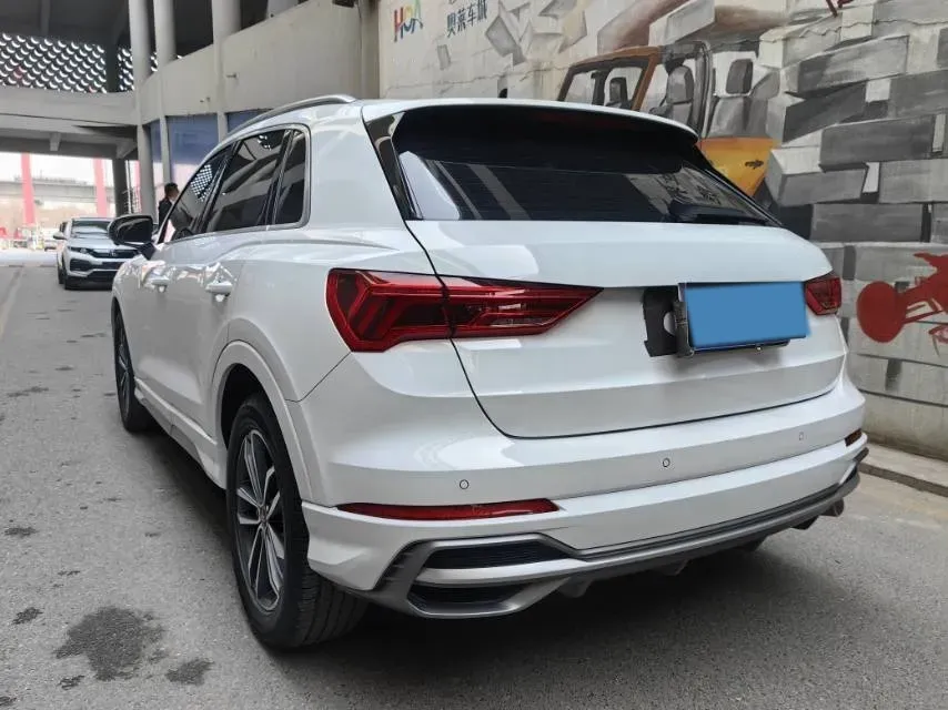 2022 Audi Q3 1.4T 150HP L4 7DCT,autocango,china used car exporter,china ev exporter,chinese used car exporter,chinese used ev exporter
