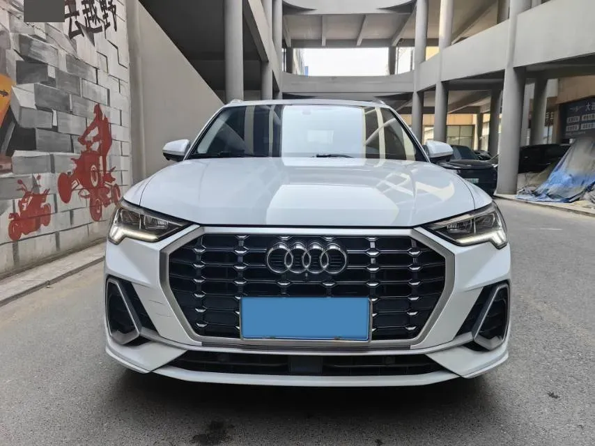 2022 Audi Q3 1.4T 150HP L4 7DCT,autocango,china used car exporter,china ev exporter,chinese used car exporter,chinese used ev exporter