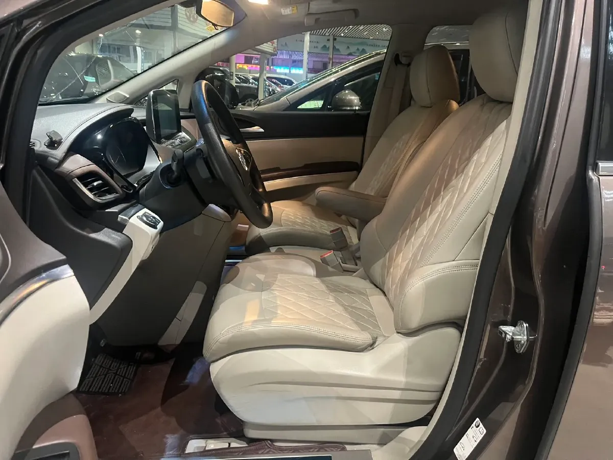 2021 Buick GL8 2.0T 237HP L4 9AT,autocango,china used car exporter,china ev exporter,chinese used car exporter,chinese used ev exporter