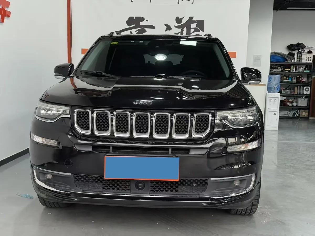 2018 Jeep Grand Commander 2.0T 265HP L4 9AT,autocango,china used car exporter,china ev exporter,chinese used car exporter,chinese used ev exporter