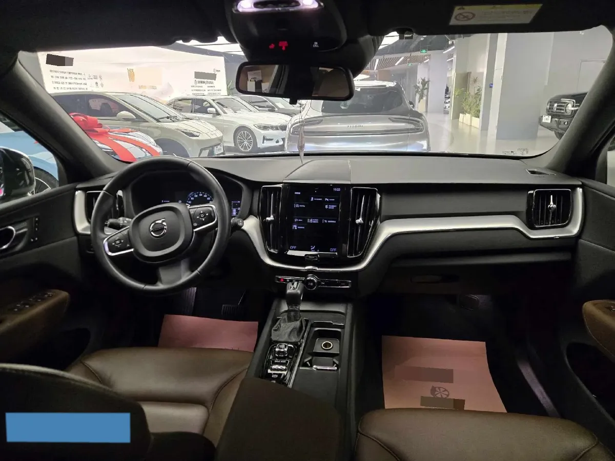 2021 Volvo XC60 2.0T 250HP L4 8AT,autocango,china used car exporter,china ev exporter,chinese used car exporter,chinese used ev exporter