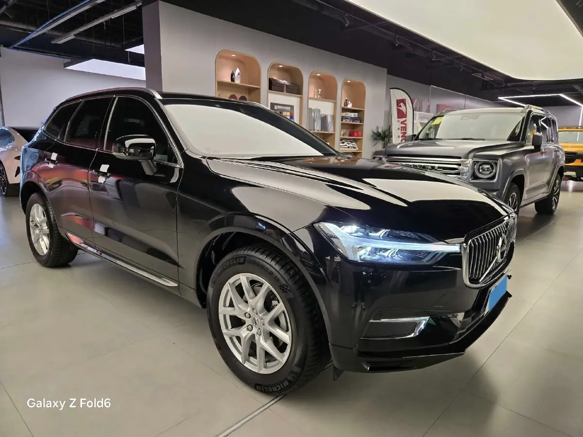 2021 Volvo XC60 2.0T 250HP L4 8AT,autocango,china used car exporter,china ev exporter,chinese used car exporter,chinese used ev exporter