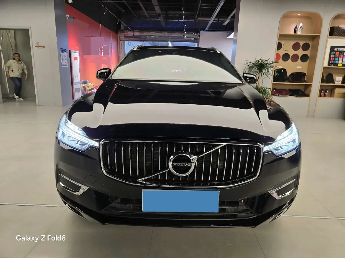 2021 Volvo XC60 2.0T 250HP L4 8AT,autocango,china used car exporter,china ev exporter,chinese used car exporter,chinese used ev exporter