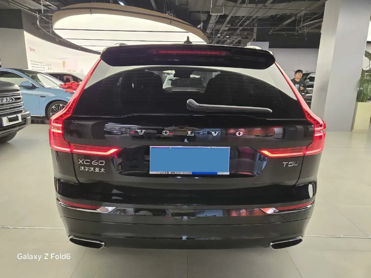 2021 Volvo XC60 2.0T 250HP L4 8AT,autocango,china used car exporter,china ev exporter,chinese used car exporter,chinese used ev exporter