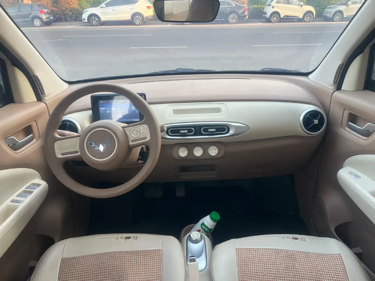 2025 WuLing HongGuang MINI EV BEV 16.2KWH,autocango,china used car exporter,china ev exporter,chinese used car exporter,chinese used ev exporter