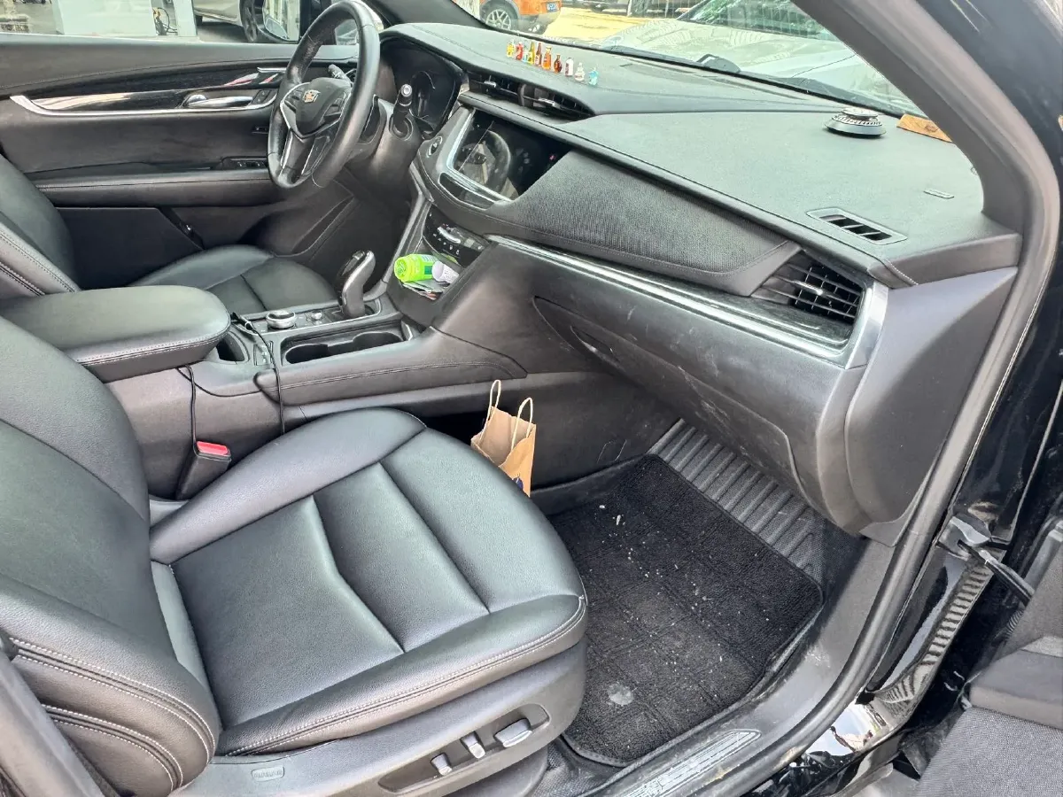 2021 Cadillac XT5 2.0T 237HP L4 9AT,autocango,china used car exporter,china ev exporter,chinese used car exporter,chinese used ev exporter