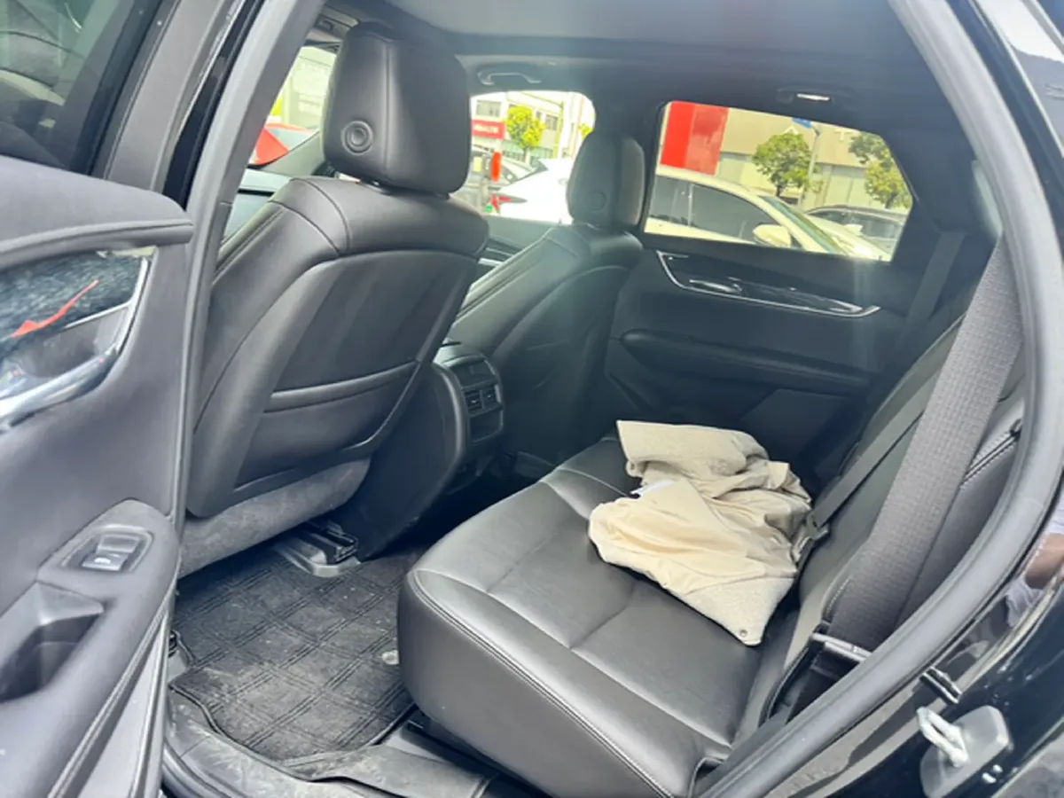 2021 Cadillac XT5 2.0T 237HP L4 9AT,autocango,china used car exporter,china ev exporter,chinese used car exporter,chinese used ev exporter