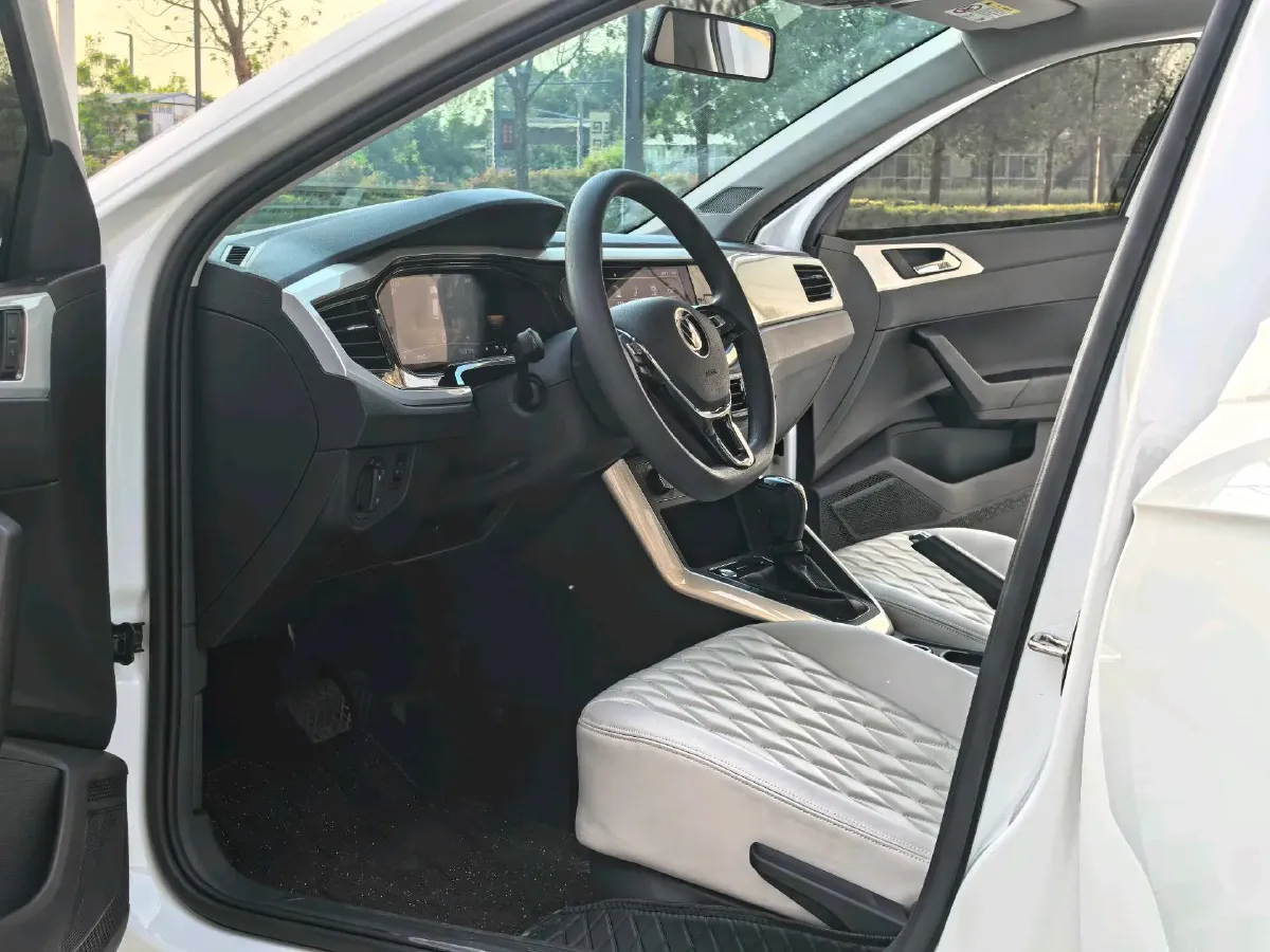 2023 Volkswagen Polo 1.5L 113HP L4 6AT,autocango,china used car exporter,china ev exporter,chinese used car exporter,chinese used ev exporter