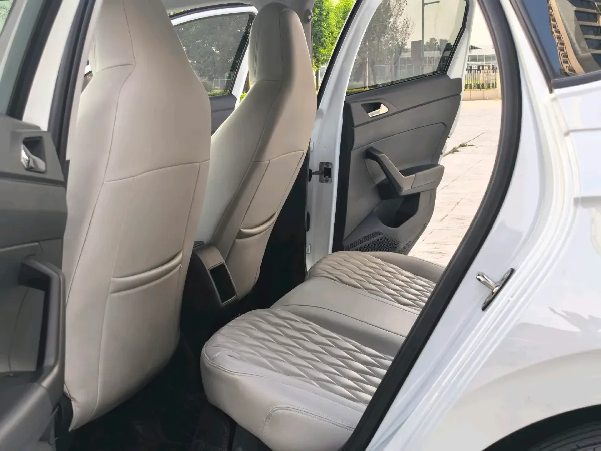 2023 Volkswagen Polo 1.5L 113HP L4 6AT,autocango,china used car exporter,china ev exporter,chinese used car exporter,chinese used ev exporter