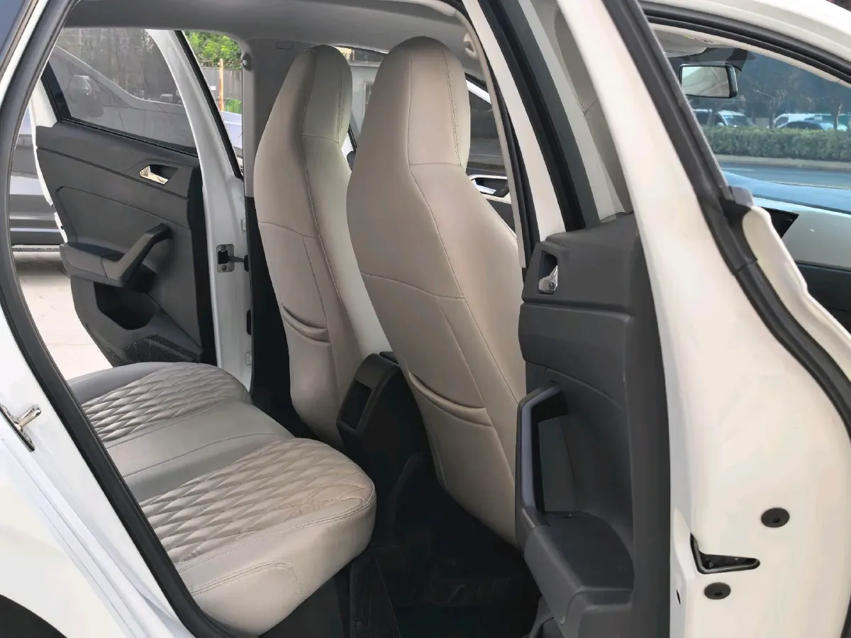 2023 Volkswagen Polo 1.5L 113HP L4 6AT,autocango,china used car exporter,china ev exporter,chinese used car exporter,chinese used ev exporter