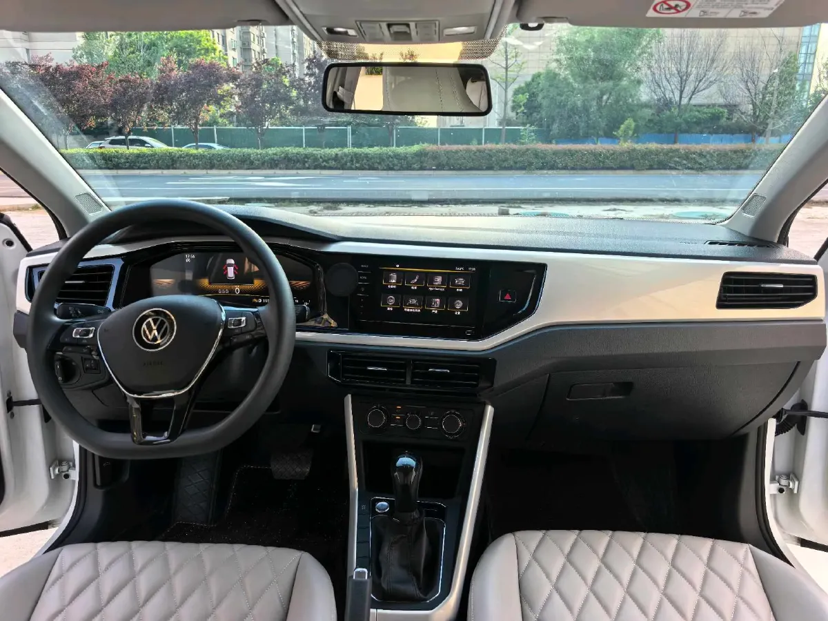 2023 Volkswagen Polo 1.5L 113HP L4 6AT,autocango,china used car exporter,china ev exporter,chinese used car exporter,chinese used ev exporter