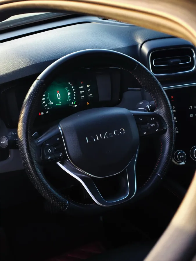 2019 Qoros 5 1.6T 197HP L4 7DCT,autocango,china used car exporter,china ev exporter,chinese used car exporter,chinese used ev exporter