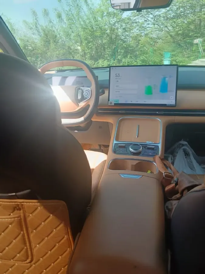 2025 LanDian E5 PLUS 1.5L 95HP L4 E-CVT PHEV 25KWH,autocango,china used car exporter,china ev exporter,chinese used car exporter,chinese used ev exporter