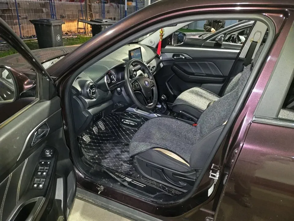 2016 BAIC ChangHe Q35 1.5L 116HP L4 5MT,autocango,china used car exporter,china ev exporter,chinese used car exporter,chinese used ev exporter