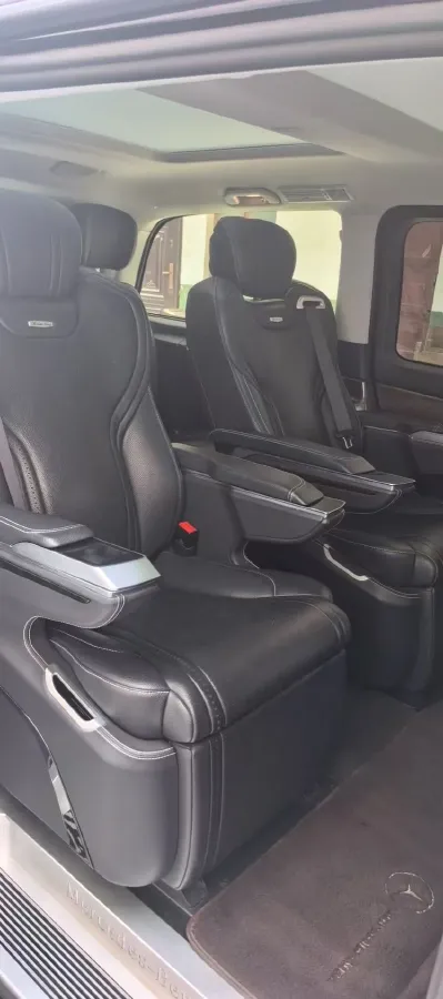 2021 Mercedes-Benz V Class 2.0T 211HP L4 9AT,autocango,china used car exporter,china ev exporter,chinese used car exporter,chinese used ev exporter