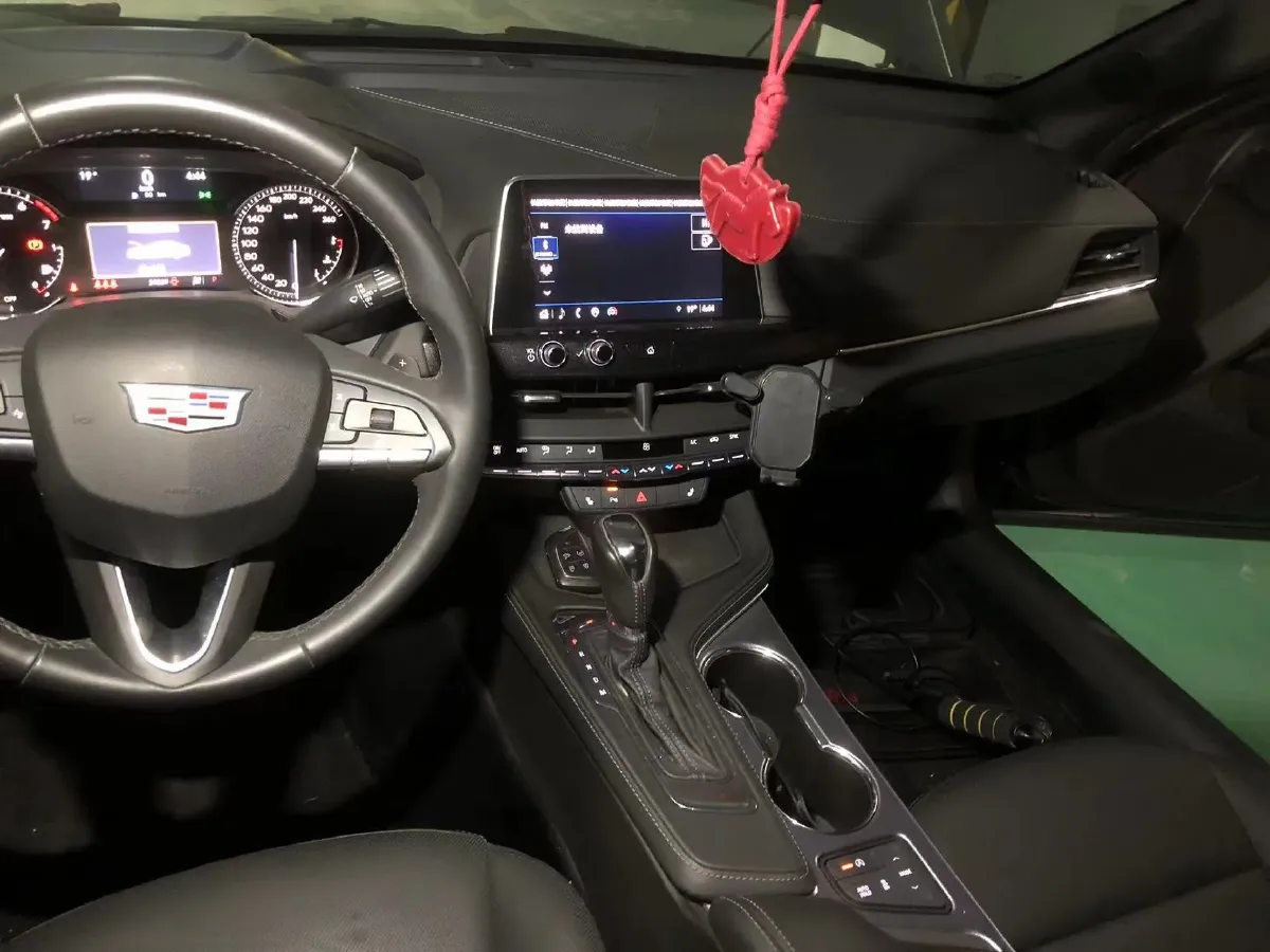 2022 Cadillac CT4 2.0T 237HP L4 8AT,autocango,china used car exporter,china ev exporter,chinese used car exporter,chinese used ev exporter