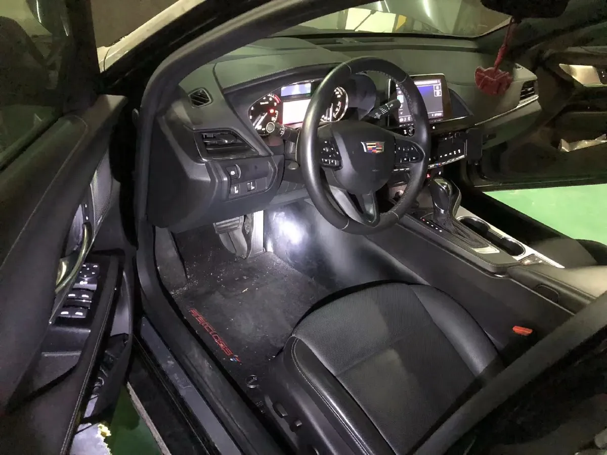 2022 Cadillac CT4 2.0T 237HP L4 8AT,autocango,china used car exporter,china ev exporter,chinese used car exporter,chinese used ev exporter