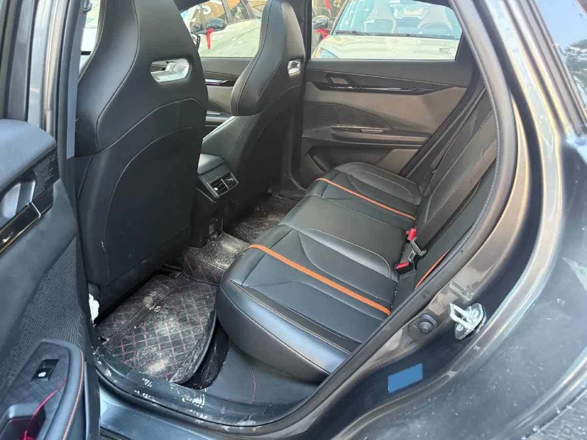 2024 ChangAn UNI-V 1.5T 188HP L4 7DCT,autocango,china used car exporter,china ev exporter,chinese used car exporter,chinese used ev exporter