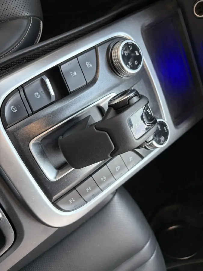 2021 Tank 300 2.0T 227HP L4 8AT,autocango,china used car exporter,china ev exporter,chinese used car exporter,chinese used ev exporter