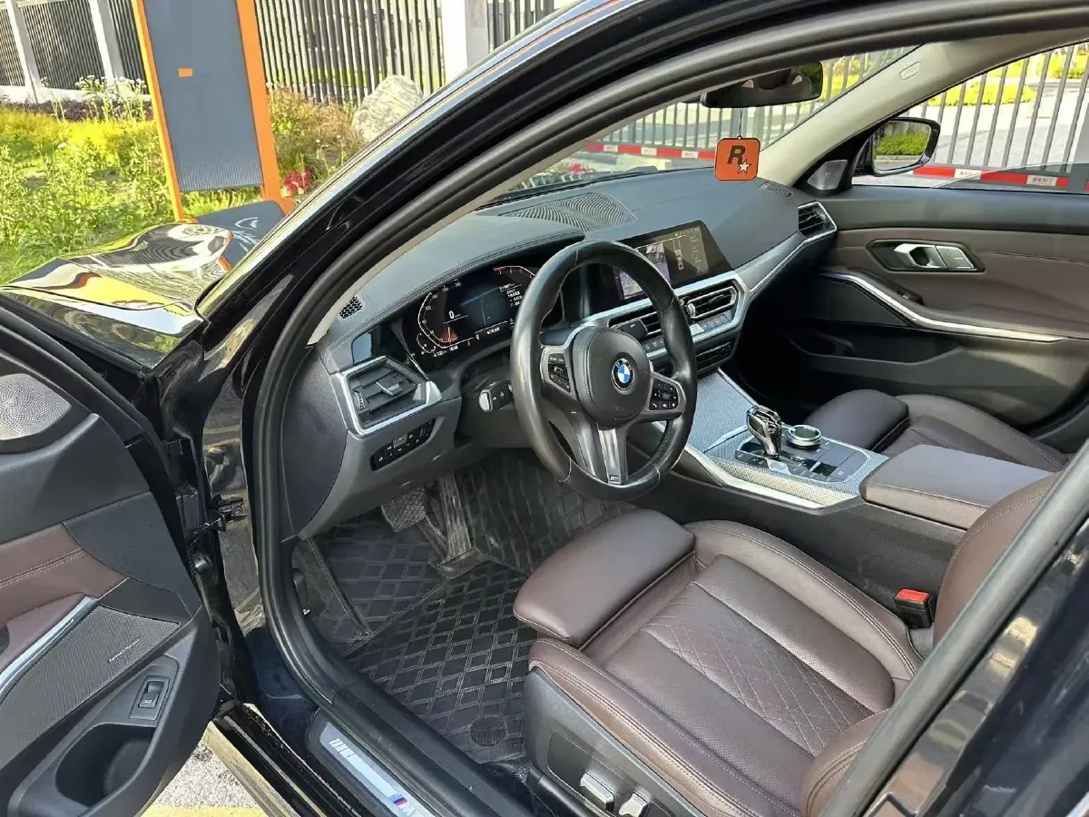 2022 BMW 3 Series 2.0T 184HP L4 8AT,autocango,china used car exporter,china ev exporter,chinese used car exporter,chinese used ev exporter