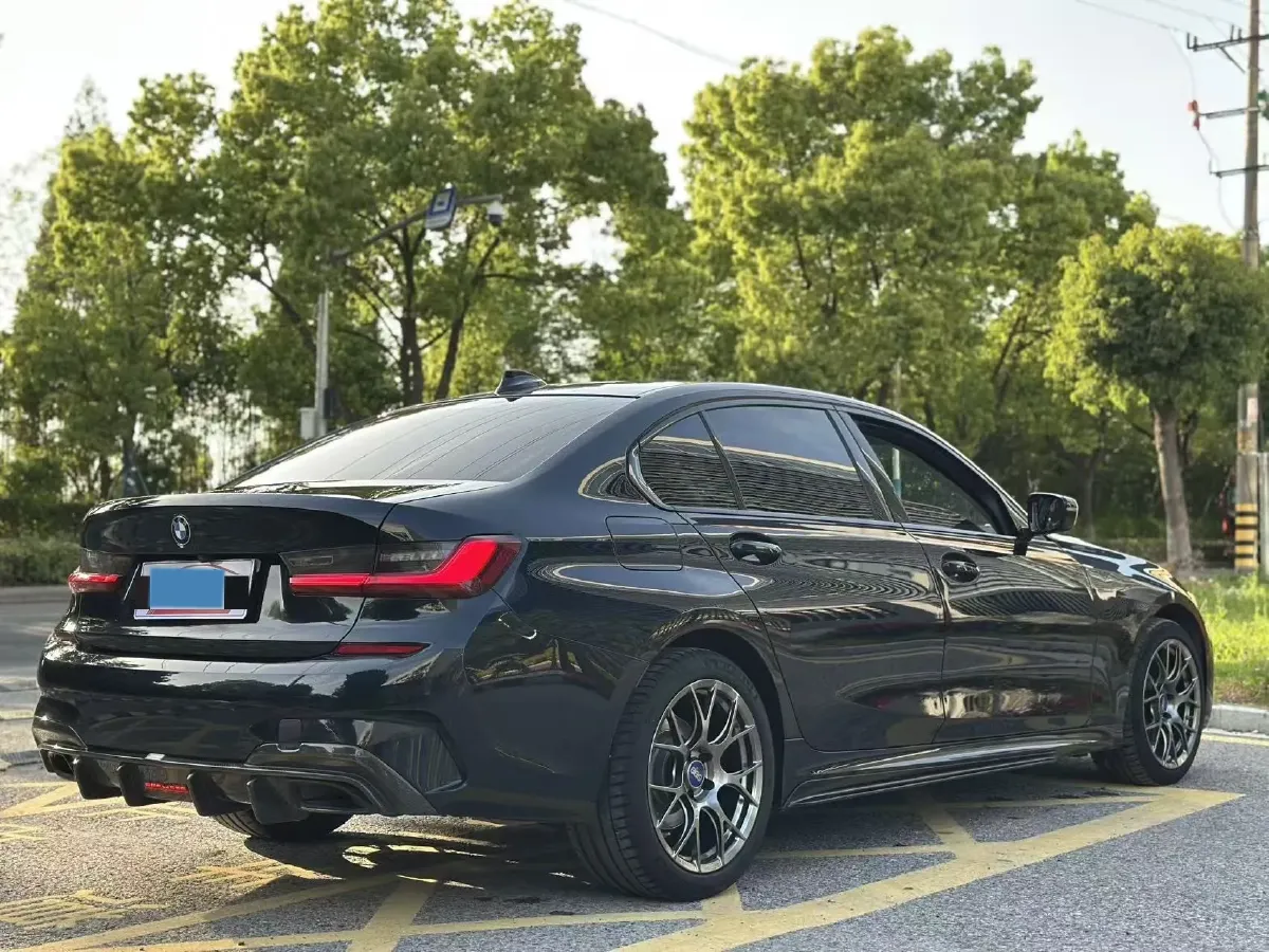 2022 BMW 3 Series 2.0T 184HP L4 8AT,autocango,china used car exporter,china ev exporter,chinese used car exporter,chinese used ev exporter