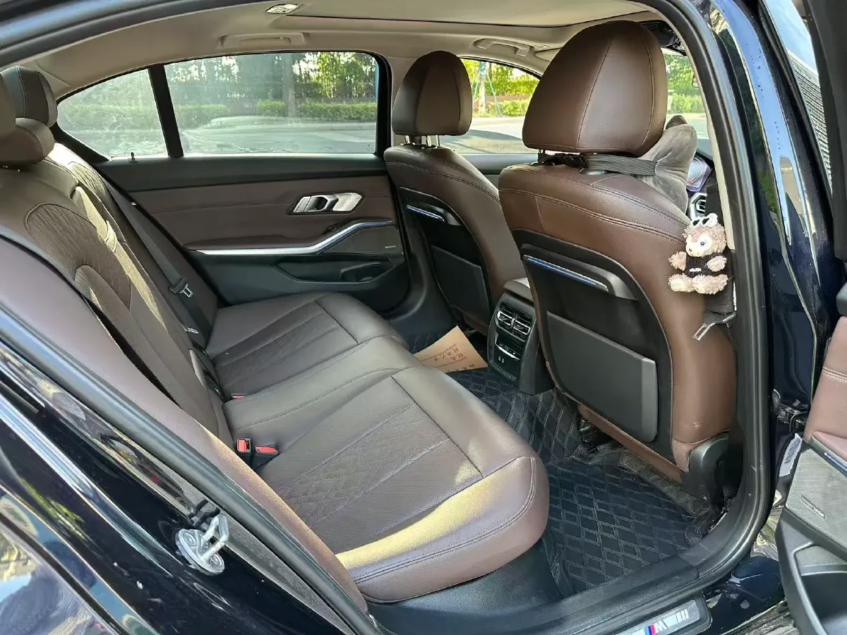 2022 BMW 3 Series 2.0T 184HP L4 8AT,autocango,china used car exporter,china ev exporter,chinese used car exporter,chinese used ev exporter