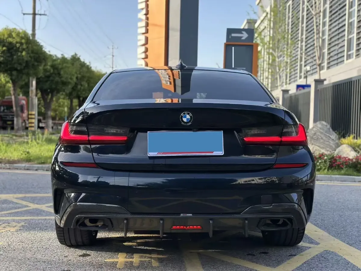 2022 BMW 3 Series 2.0T 184HP L4 8AT,autocango,china used car exporter,china ev exporter,chinese used car exporter,chinese used ev exporter