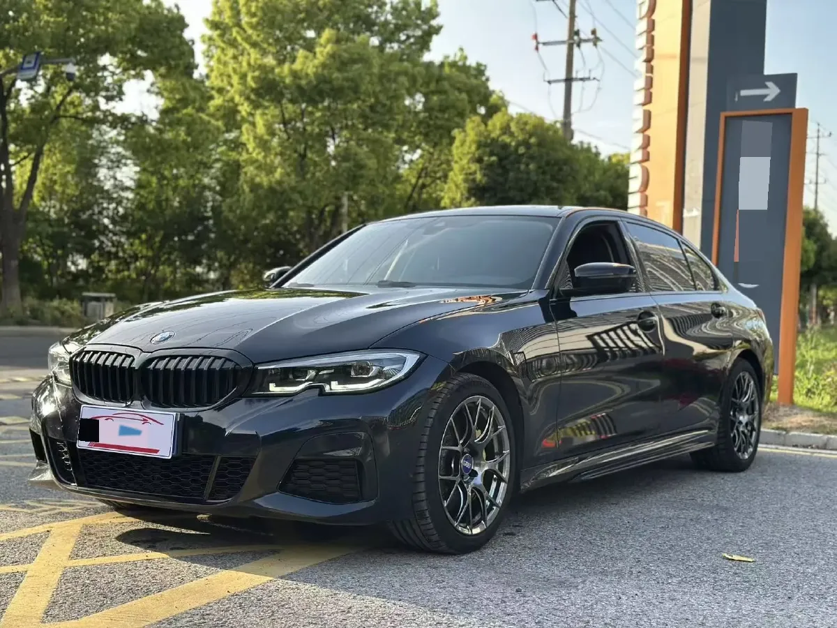 2022 BMW 3 Series 2.0T 184HP L4 8AT,autocango,china used car exporter,china ev exporter,chinese used car exporter,chinese used ev exporter