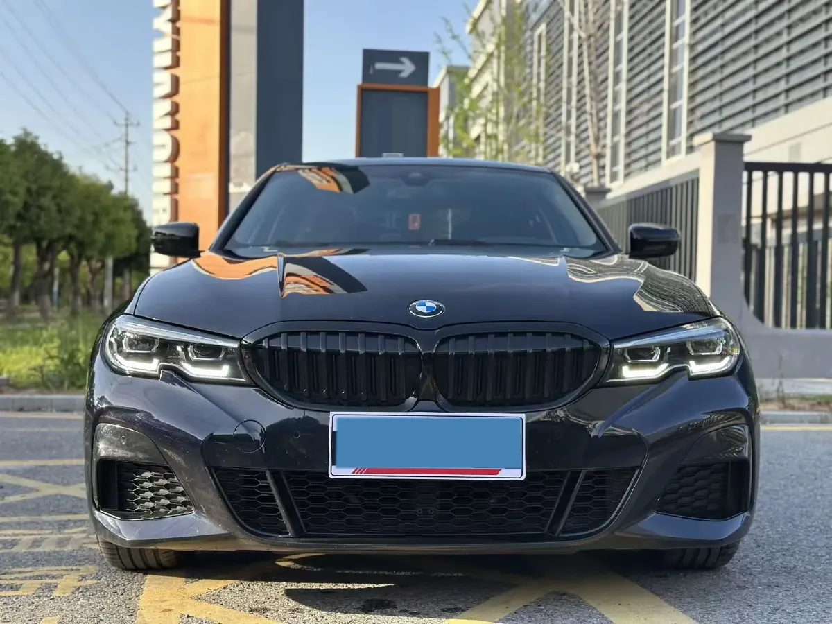2022 BMW 3 Series 2.0T 184HP L4 8AT,autocango,china used car exporter,china ev exporter,chinese used car exporter,chinese used ev exporter