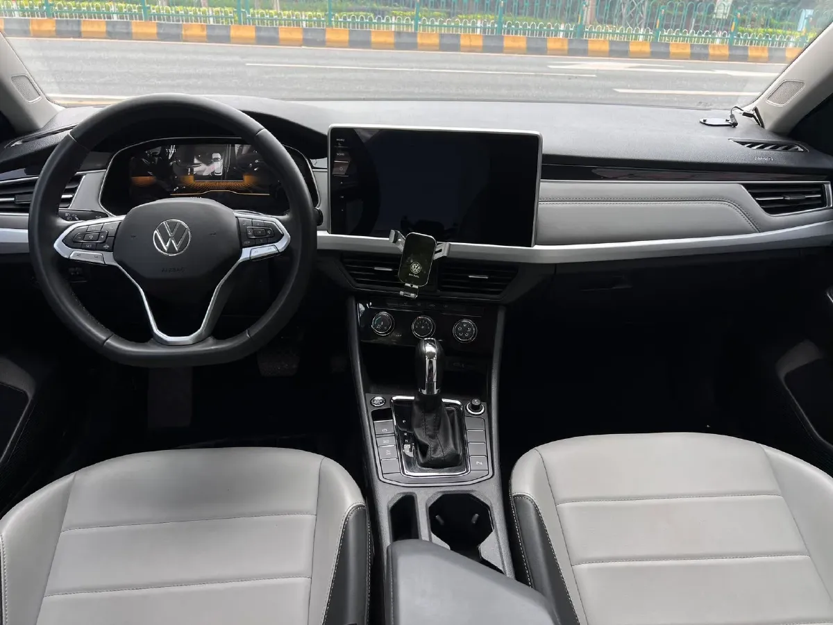 2023 Volkswagen Bora 1.2T 116HP L4 7DCT,autocango,china used car exporter,china ev exporter,chinese used car exporter,chinese used ev exporter