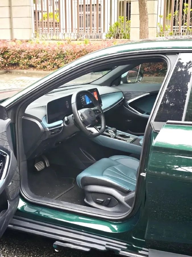 2023 MG 7 1.5T 188HP L4 7DCT,autocango,china used car exporter,china ev exporter,chinese used car exporter,chinese used ev exporter