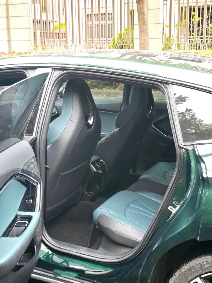 2023 MG 7 1.5T 188HP L4 7DCT,autocango,china used car exporter,china ev exporter,chinese used car exporter,chinese used ev exporter