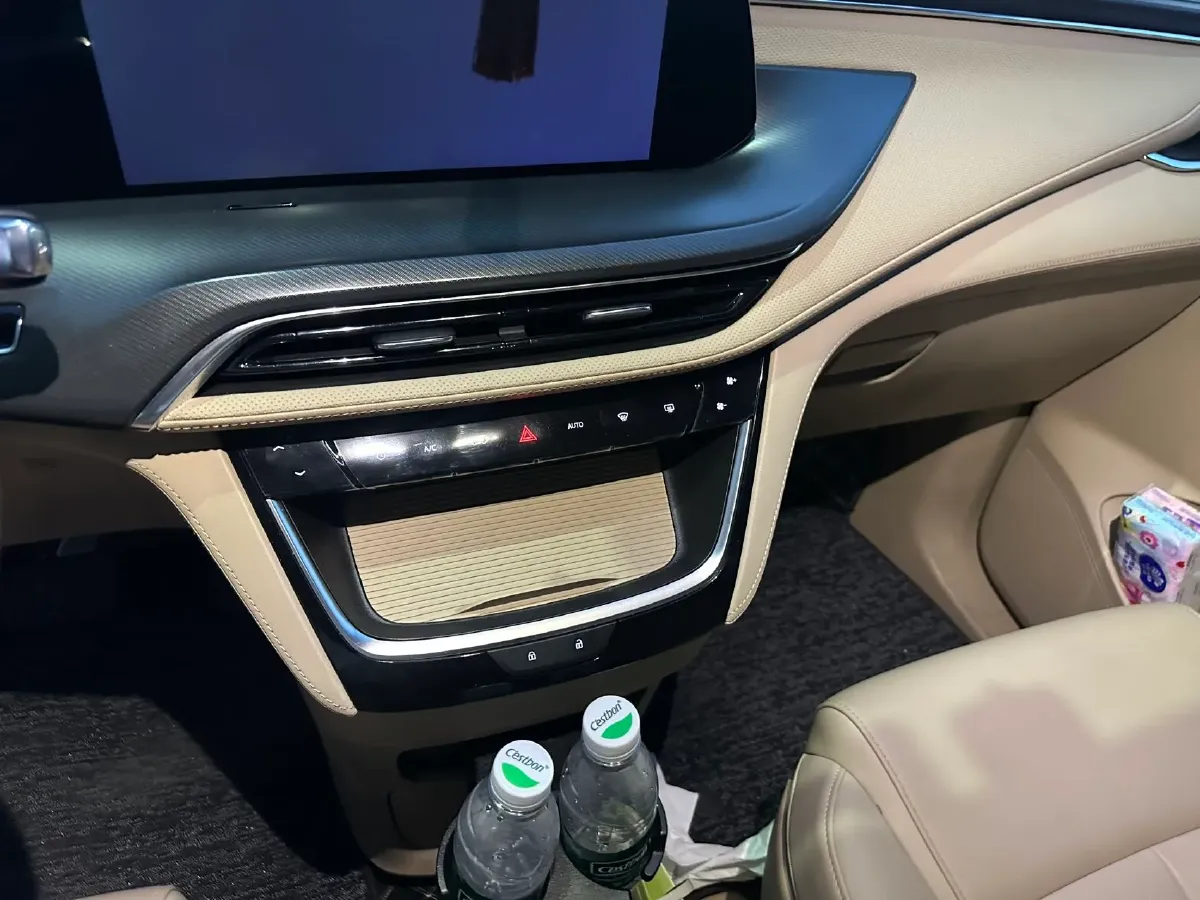 2025 Buick GL8 1.5T 180HP L4 2DHT PHEV,autocango,china used car exporter,china ev exporter,chinese used car exporter,chinese used ev exporter