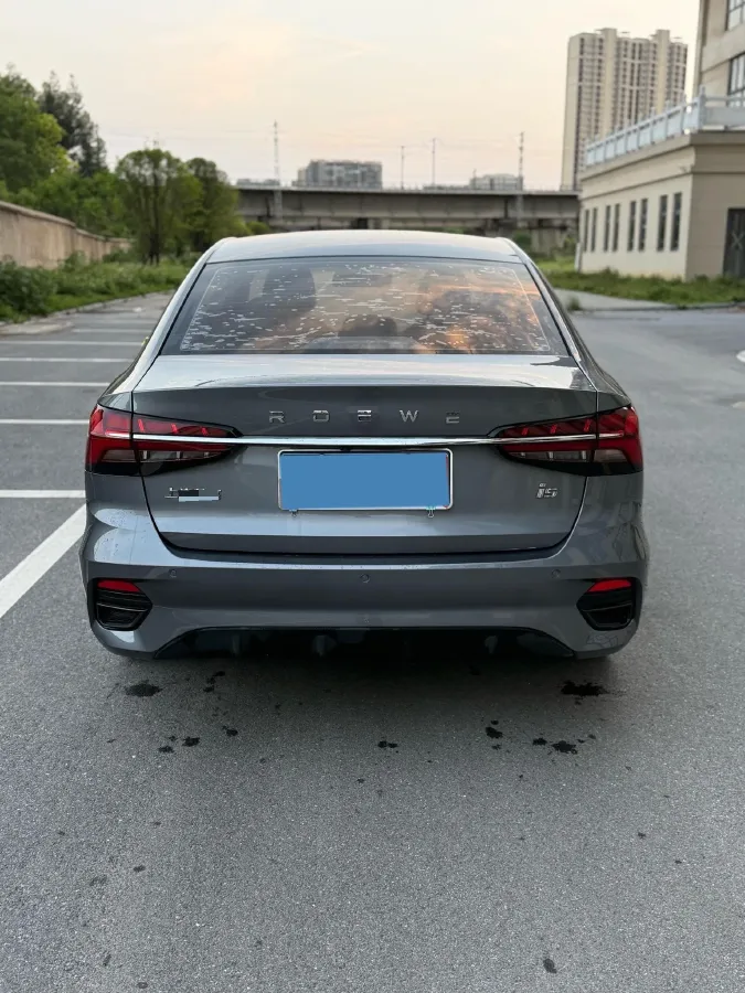 2021 Roewe i5 1.5L 120HP L4 CVT,autocango,china used car exporter,china ev exporter,chinese used car exporter,chinese used ev exporter