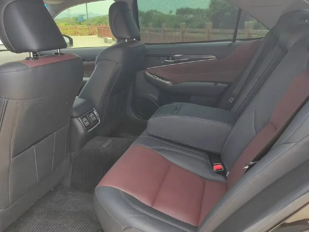 2018 Toyota Highlander 2.0T 220HP L4 6AT,autocango,china used car exporter,china ev exporter,chinese used car exporter,chinese used ev exporter