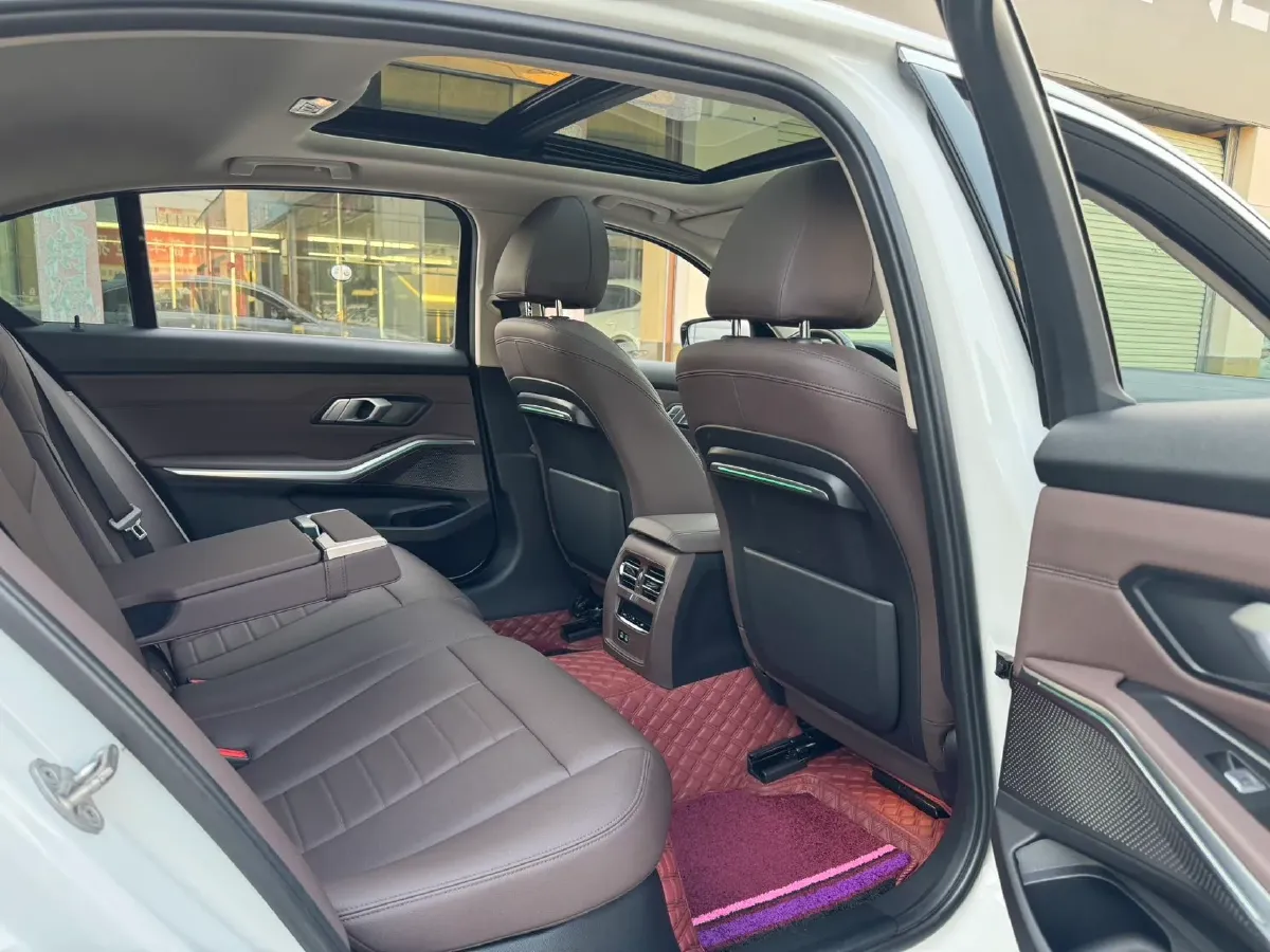 2021 BMW 3 Series 2.0T 184HP L4 8AT,autocango,china used car exporter,china ev exporter,chinese used car exporter,chinese used ev exporter