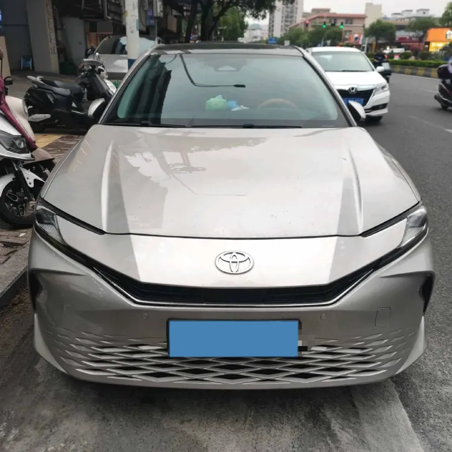 2024 Toyota Camry 2.0L 152HP L4 E-CVT Hybrid,autocango,china used car exporter,china ev exporter,chinese used car exporter,chinese used ev exporter