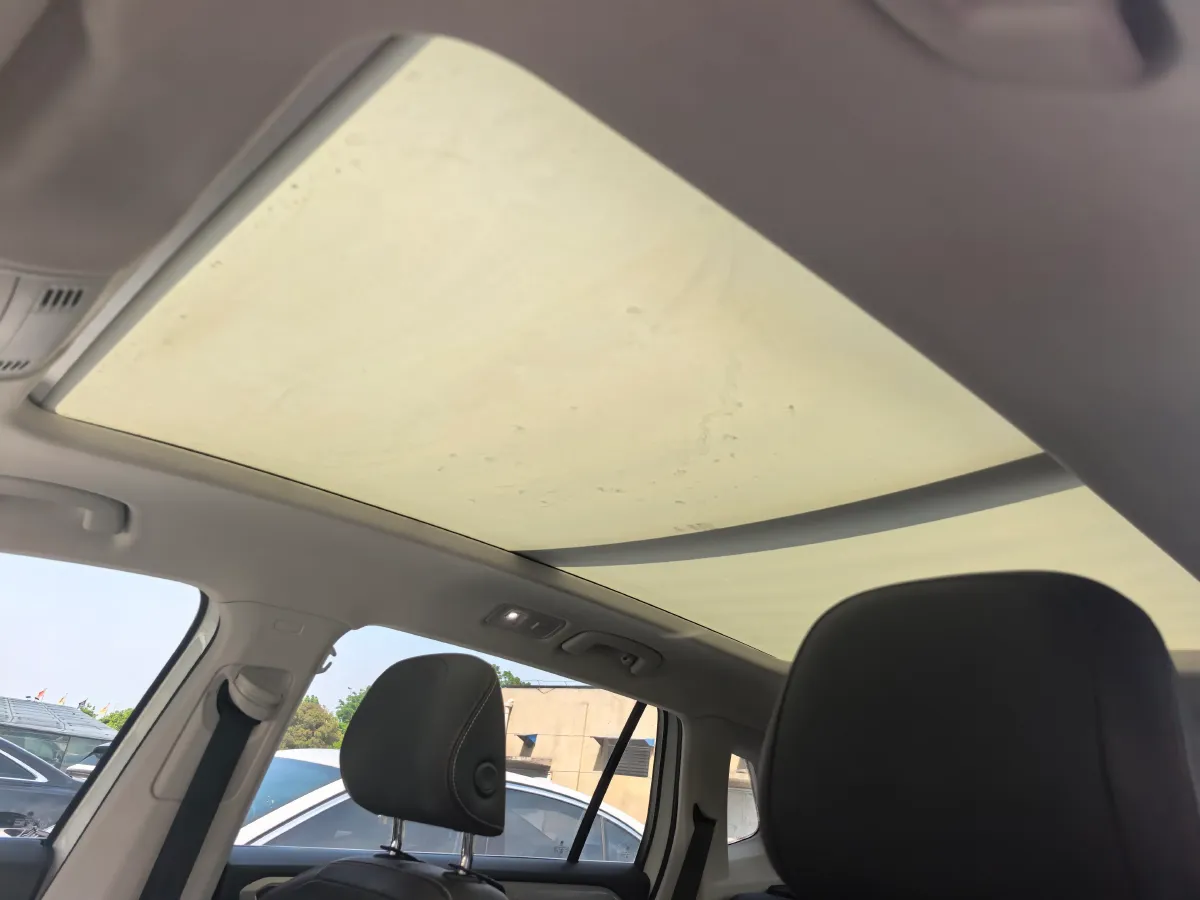 2019 Jeep Cherokee 2.0T 234HP L4 9AT,autocango,china used car exporter,china ev exporter,chinese used car exporter,chinese used ev exporter