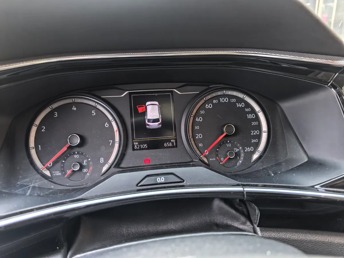 2019 Jeep Cherokee 2.0T 234HP L4 9AT,autocango,china used car exporter,china ev exporter,chinese used car exporter,chinese used ev exporter