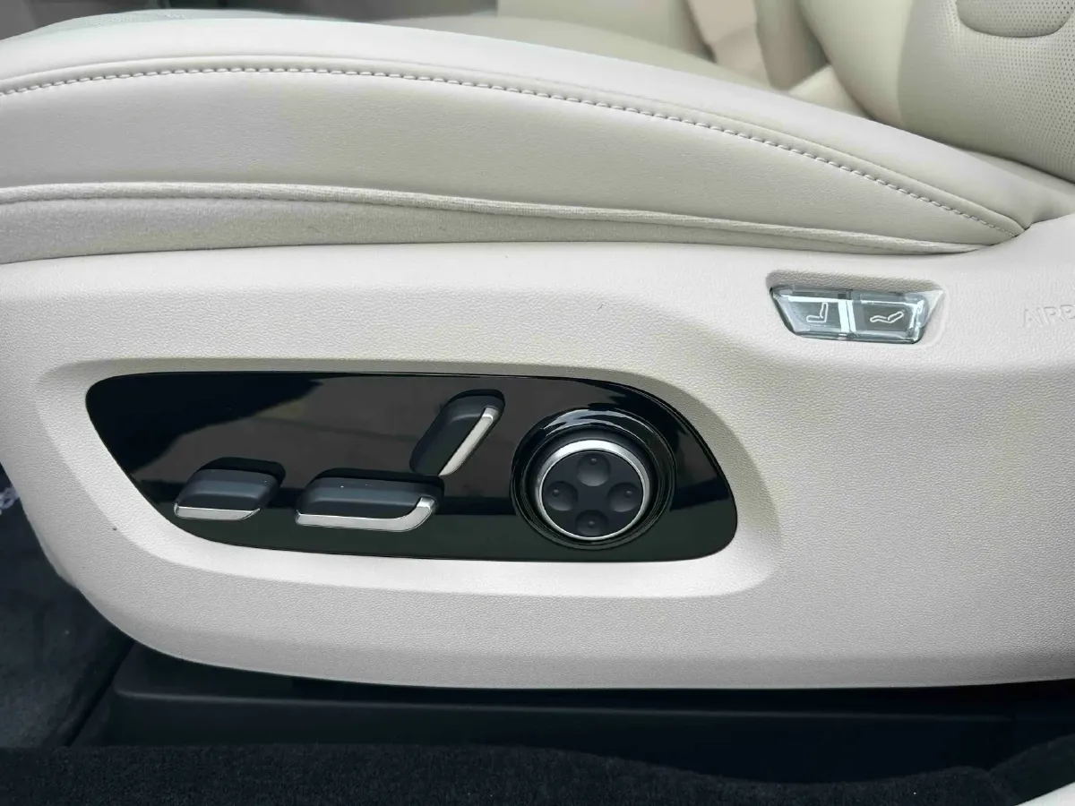 2026 Luxeed R7 REEV 156HP REEV,autocango,china used car exporter,china ev exporter,chinese used car exporter,chinese used ev exporter