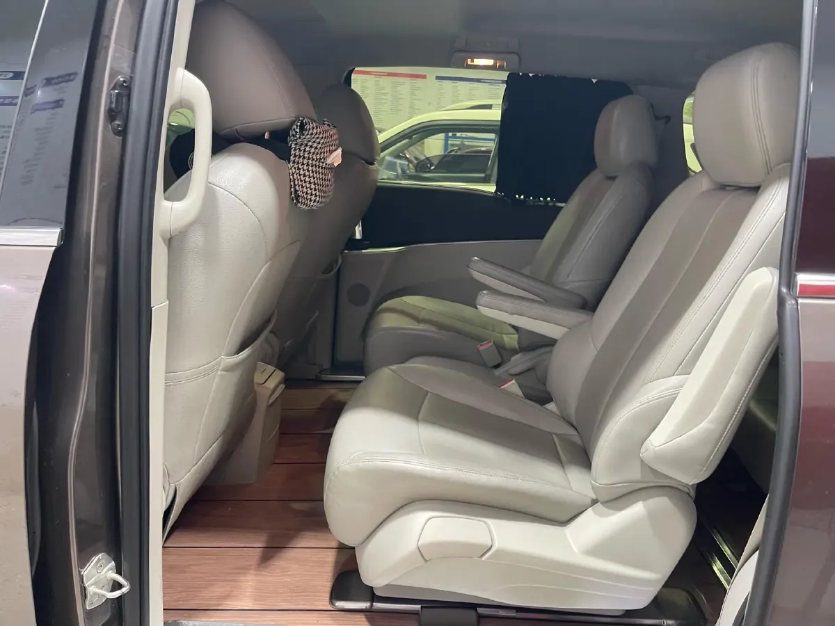 2023 Buick GL8 2.0T 237HP L4 9AT,autocango,china used car exporter,china ev exporter,chinese used car exporter,chinese used ev exporter