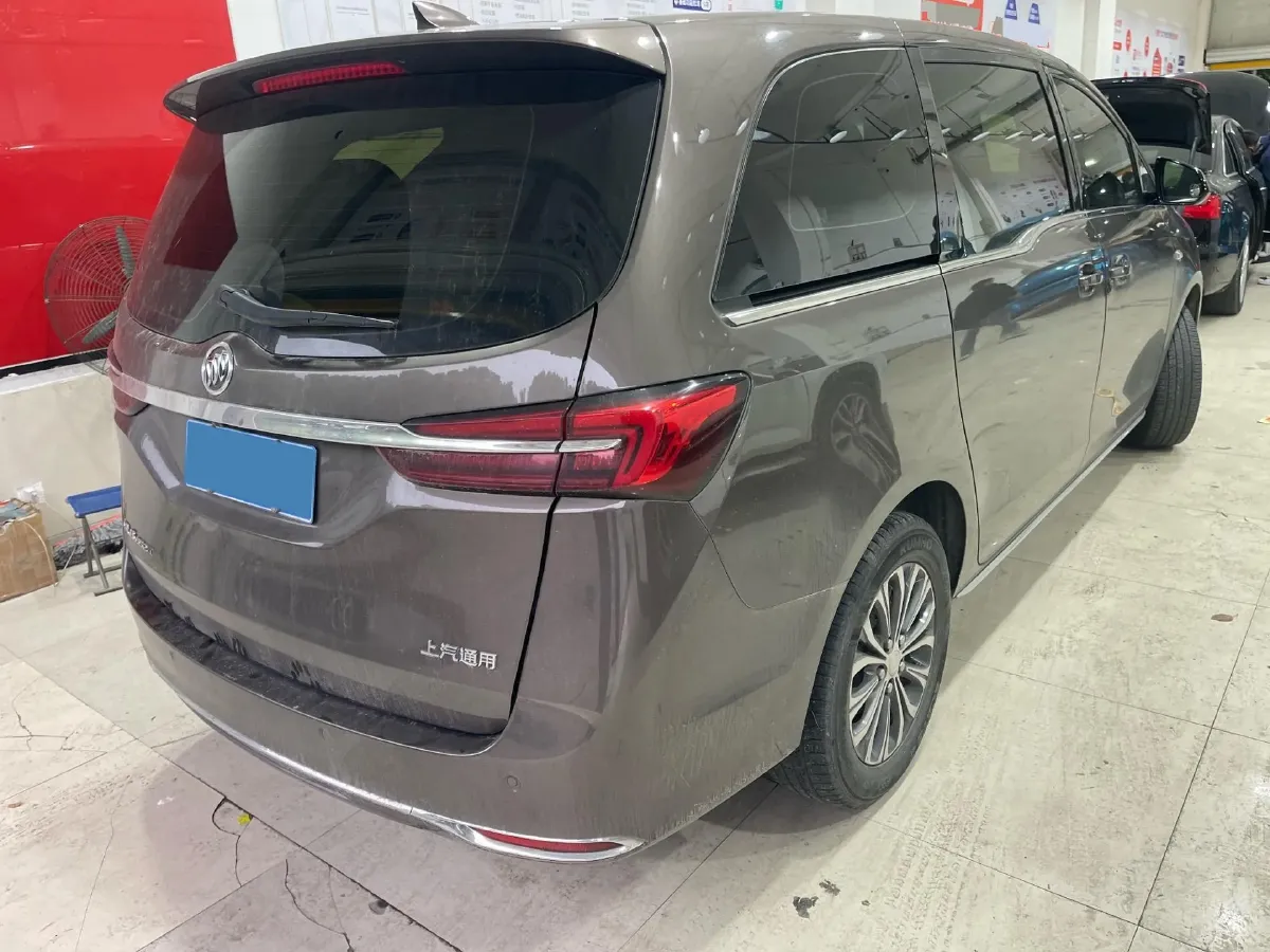 2023 Buick GL8 2.0T 237HP L4 9AT,autocango,china used car exporter,china ev exporter,chinese used car exporter,chinese used ev exporter