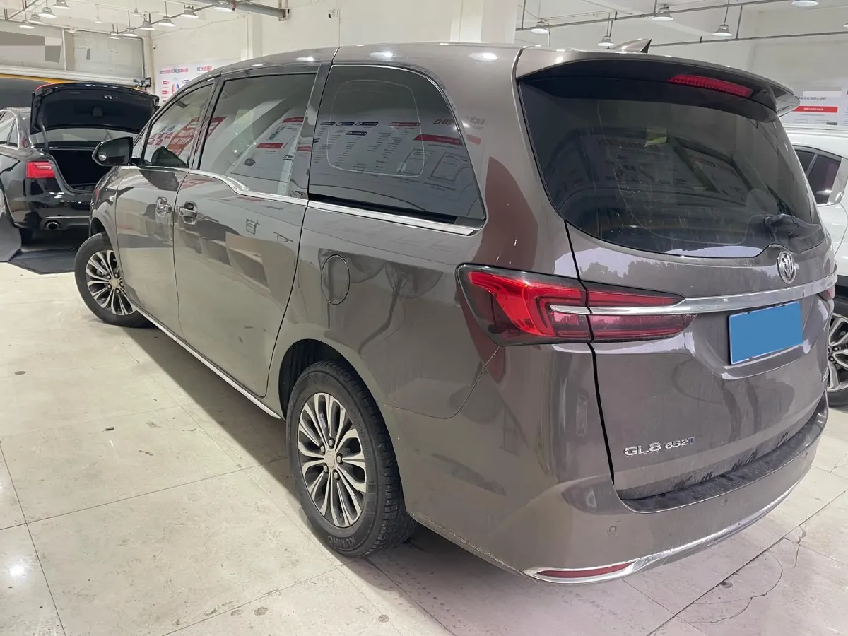 2023 Buick GL8 2.0T 237HP L4 9AT,autocango,china used car exporter,china ev exporter,chinese used car exporter,chinese used ev exporter