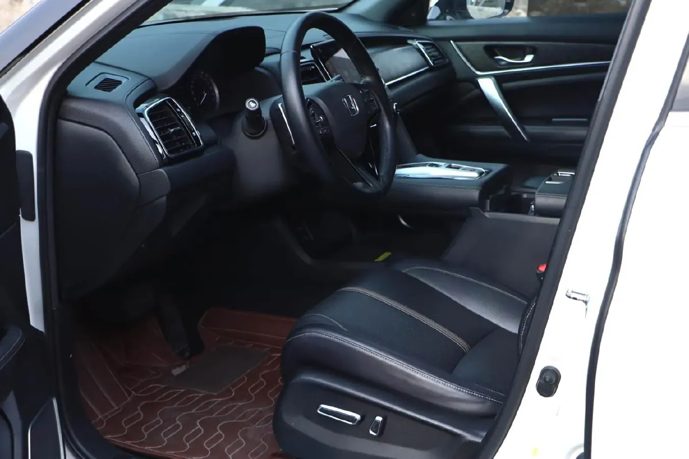 2020 Honda UR-V 2.0T 272HP L4 9AT,autocango,china used car exporter,china ev exporter,chinese used car exporter,chinese used ev exporter